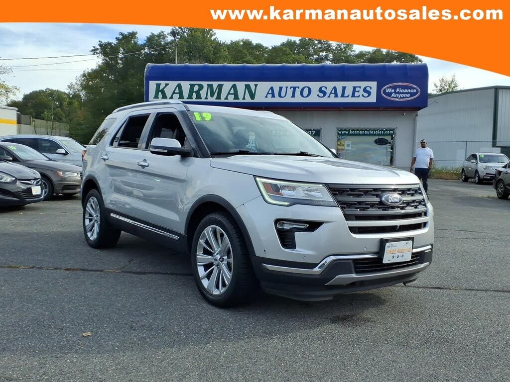 2019 FORD Explorer