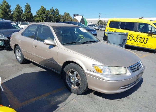 2001 TOYOTA Camry