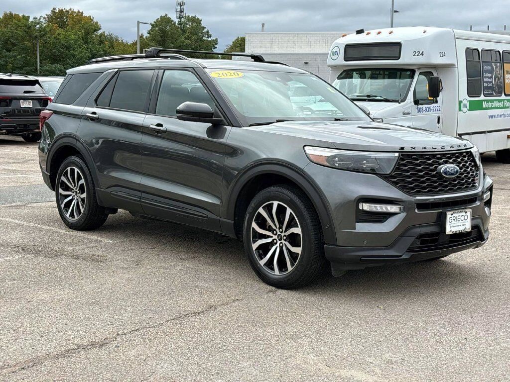 2020 FORD Explorer