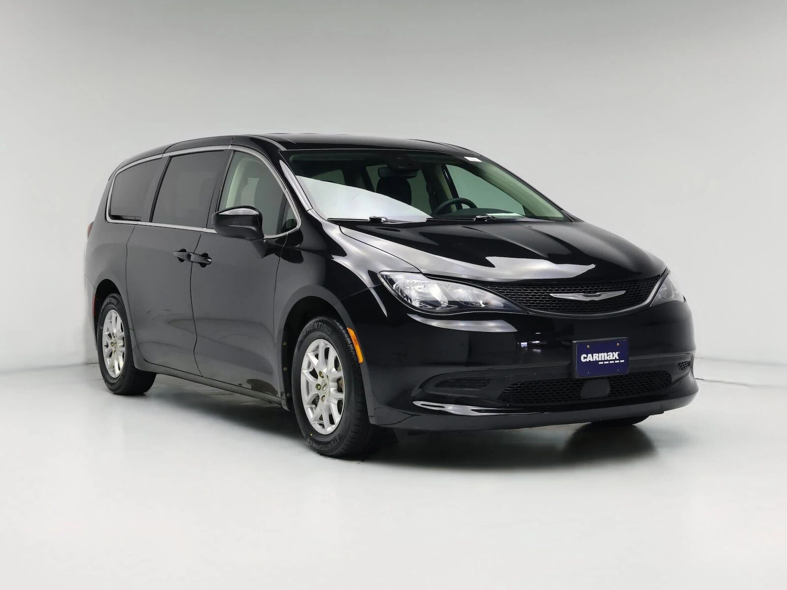 2023 CHRYSLER Voyager