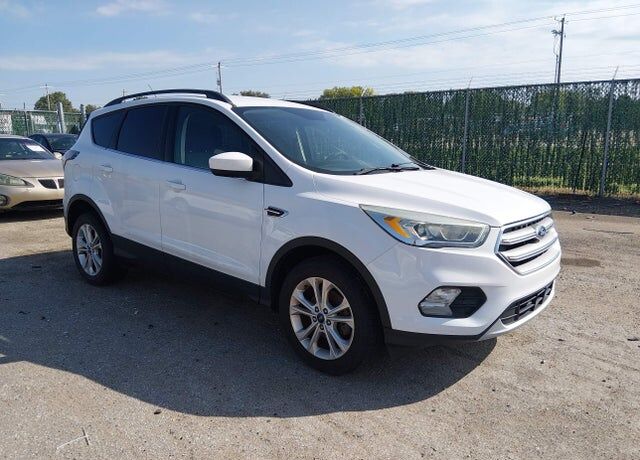 2017 FORD Escape