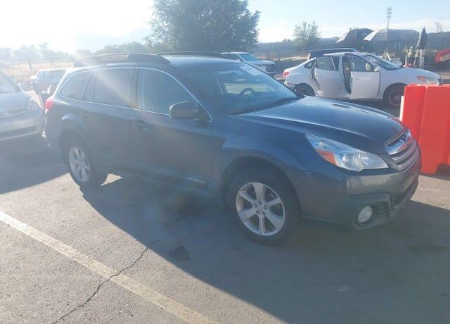 2014 SUBARU Outback