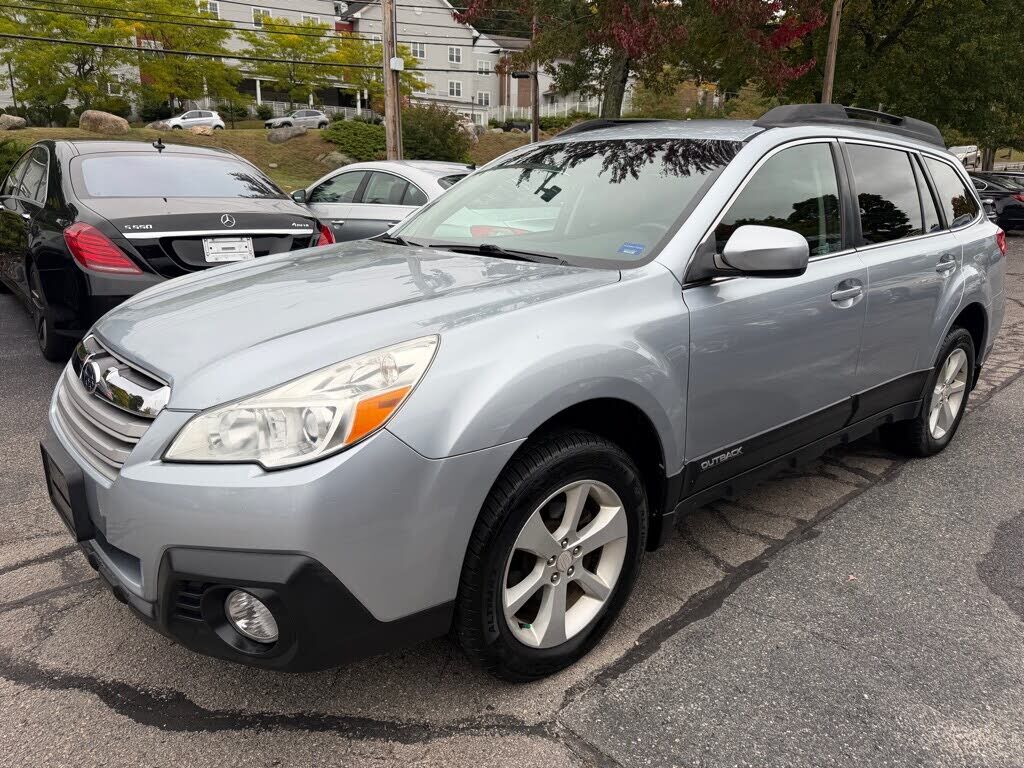 2014 SUBARU Outback