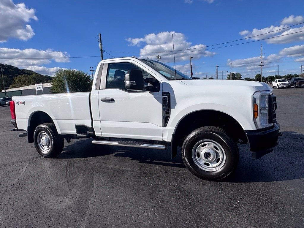2025 FORD F-250