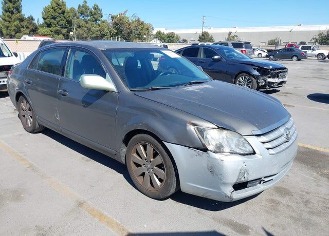 2006 TOYOTA Avalon