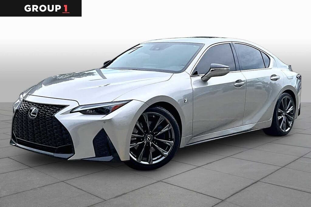 2021 LEXUS IS