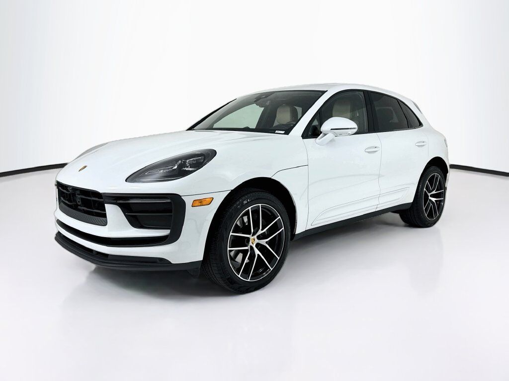 2023 PORSCHE Macan