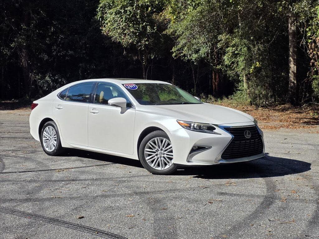 2017 LEXUS ES
