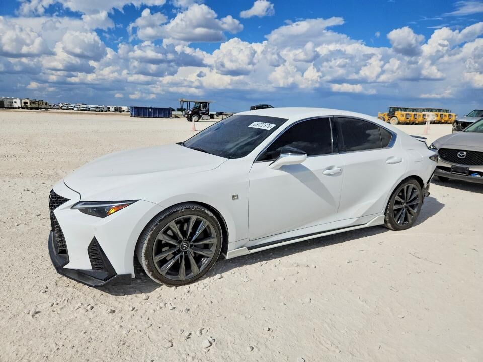 2021 LEXUS IS