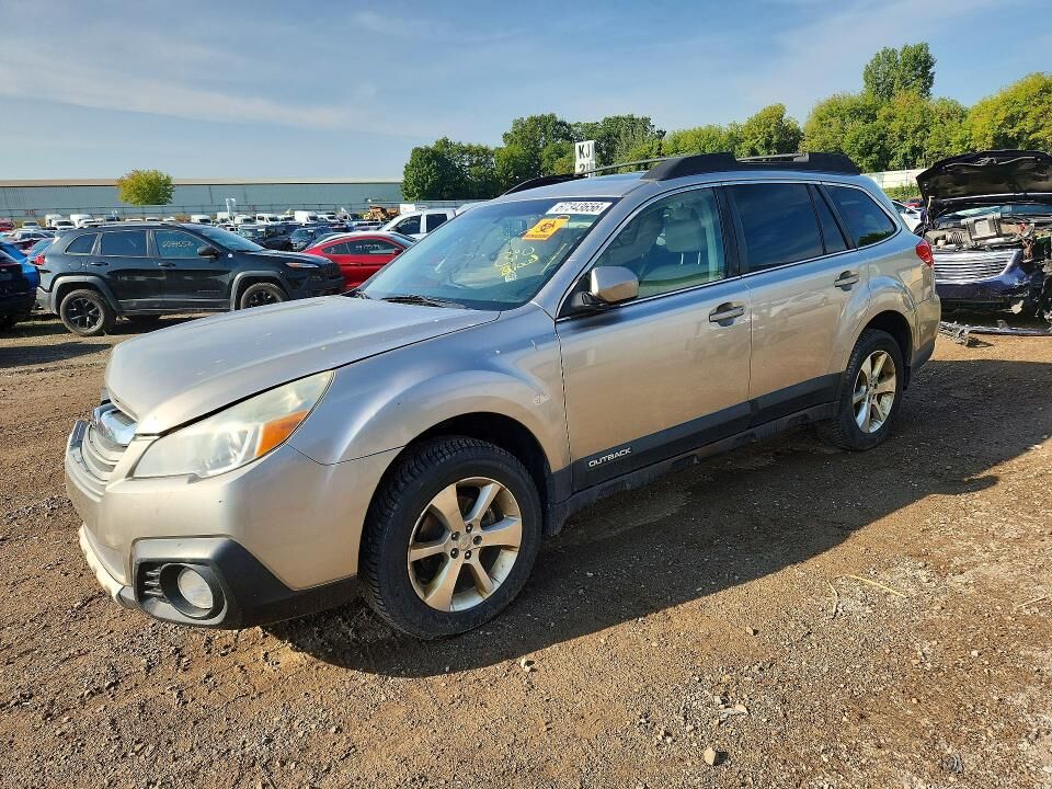2014 SUBARU Outback