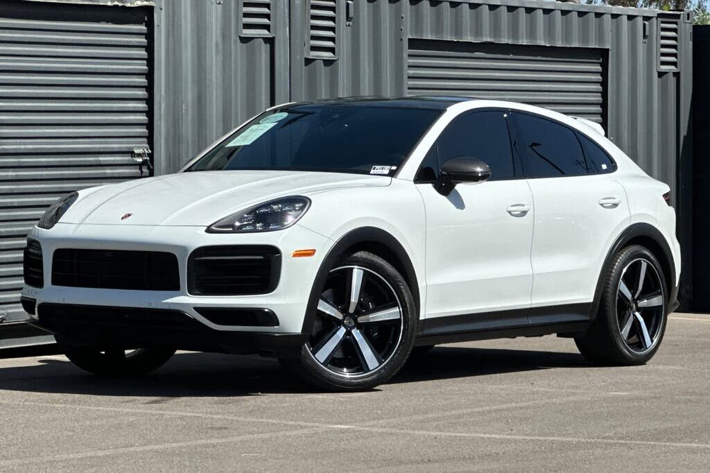 2023 PORSCHE Cayenne