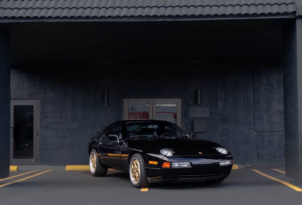1989 PORSCHE 928