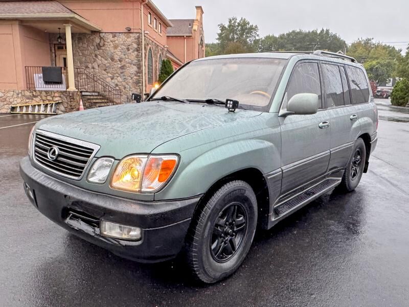 2001 LEXUS LX