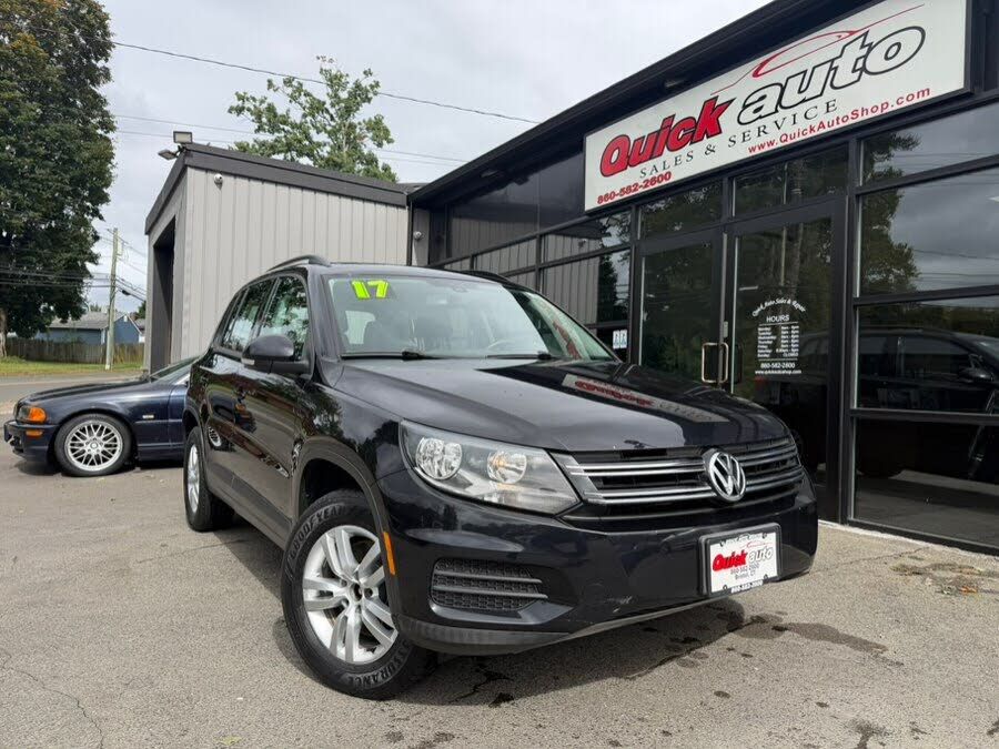 2017 VOLKSWAGEN Tiguan
