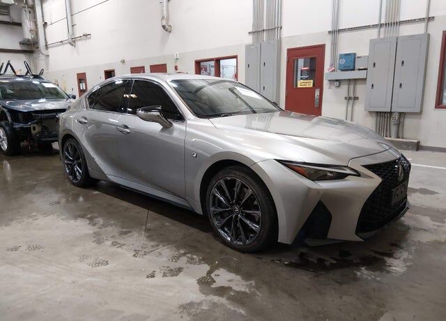 2021 LEXUS IS