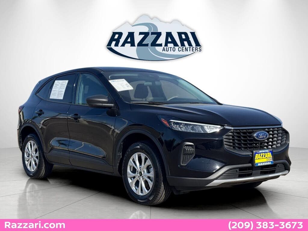 2025 FORD Escape