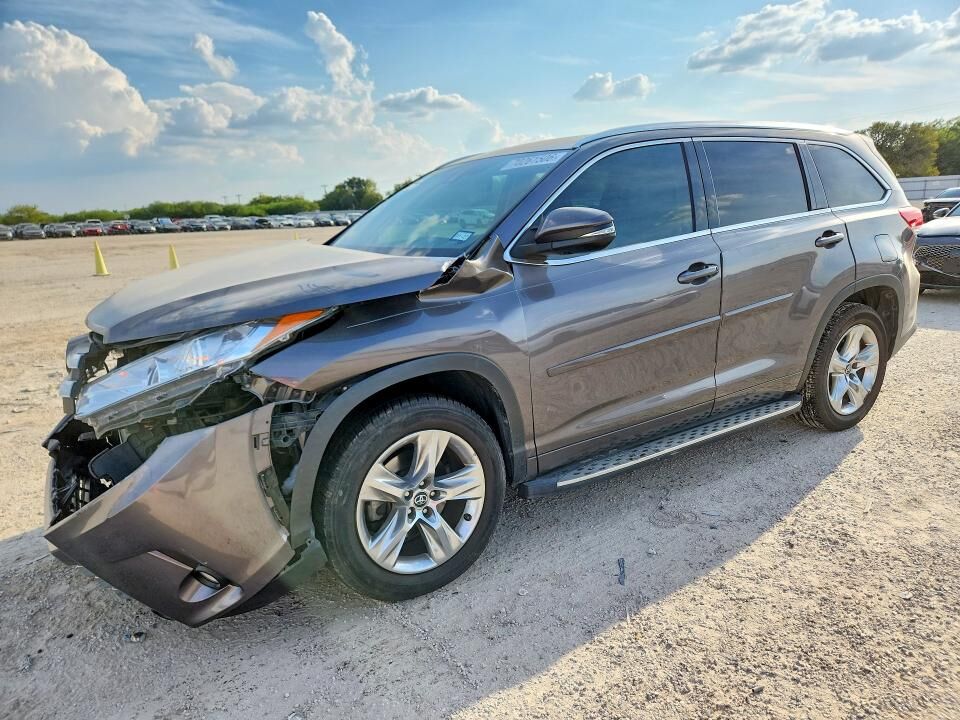 2017 TOYOTA Highlander