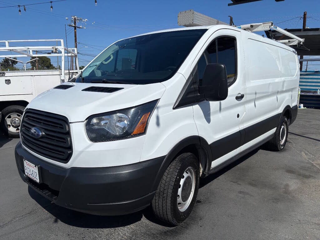 2019 FORD Transit