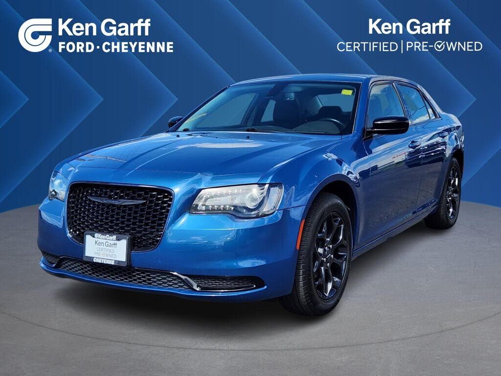 2022 CHRYSLER 300