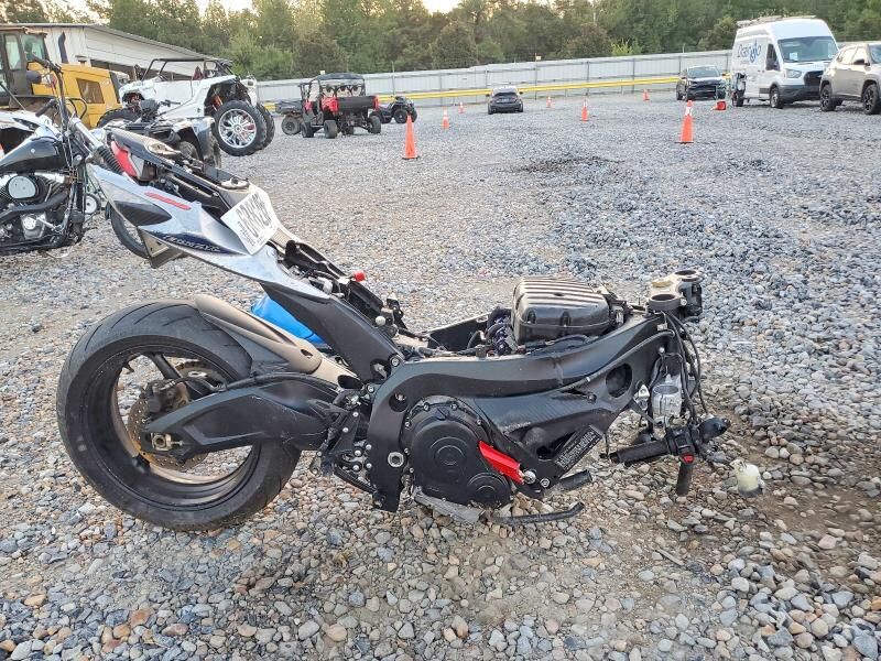 2023 SUZUKI GSX-R600