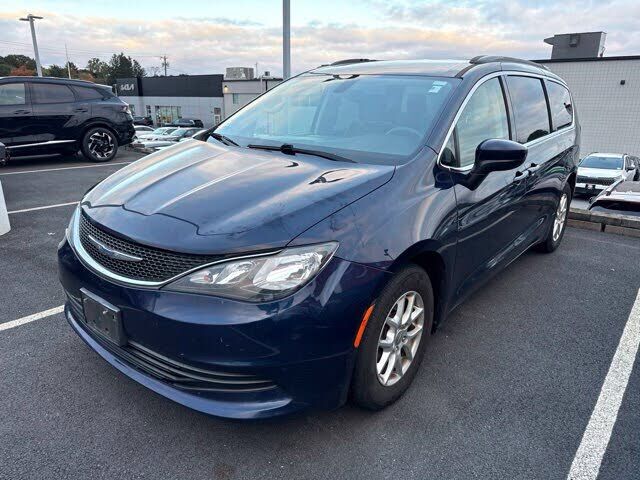 2020 CHRYSLER Voyager