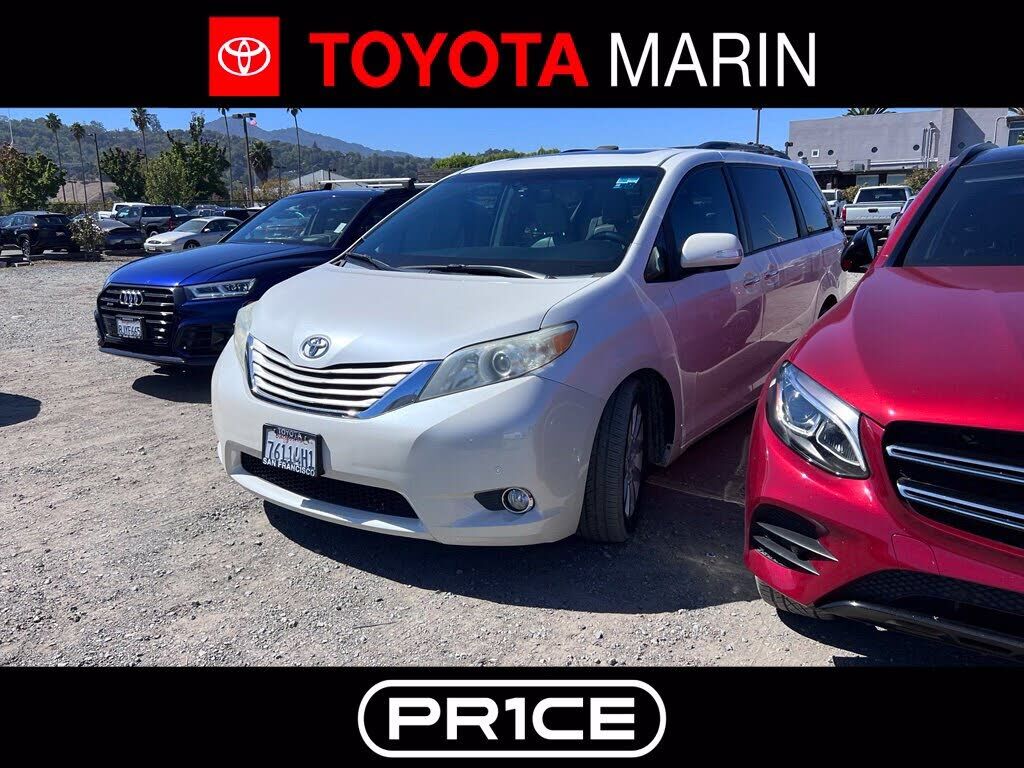 2013 TOYOTA Sienna
