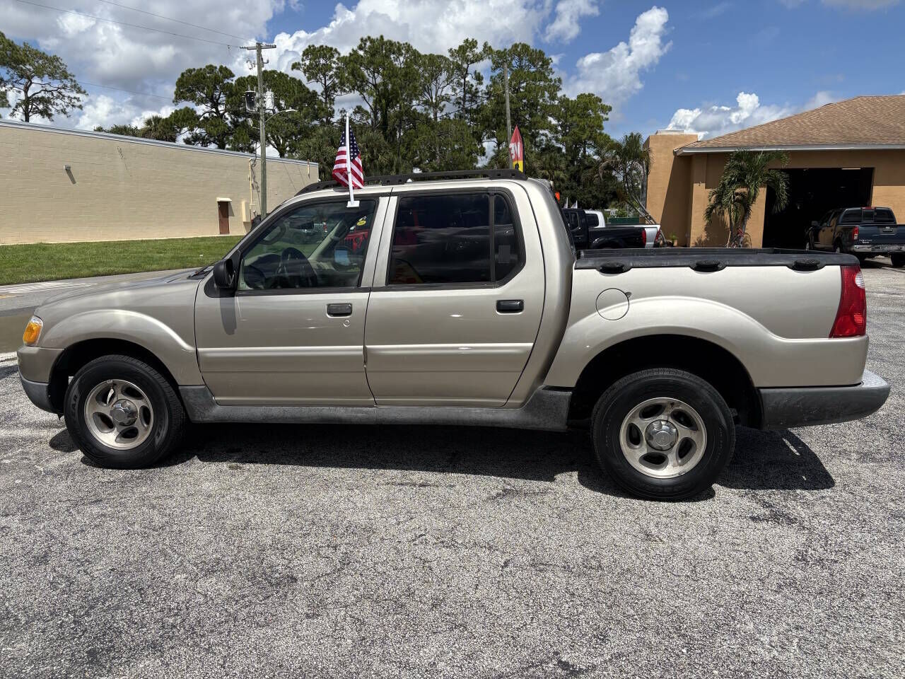 2004 FORD Explorer