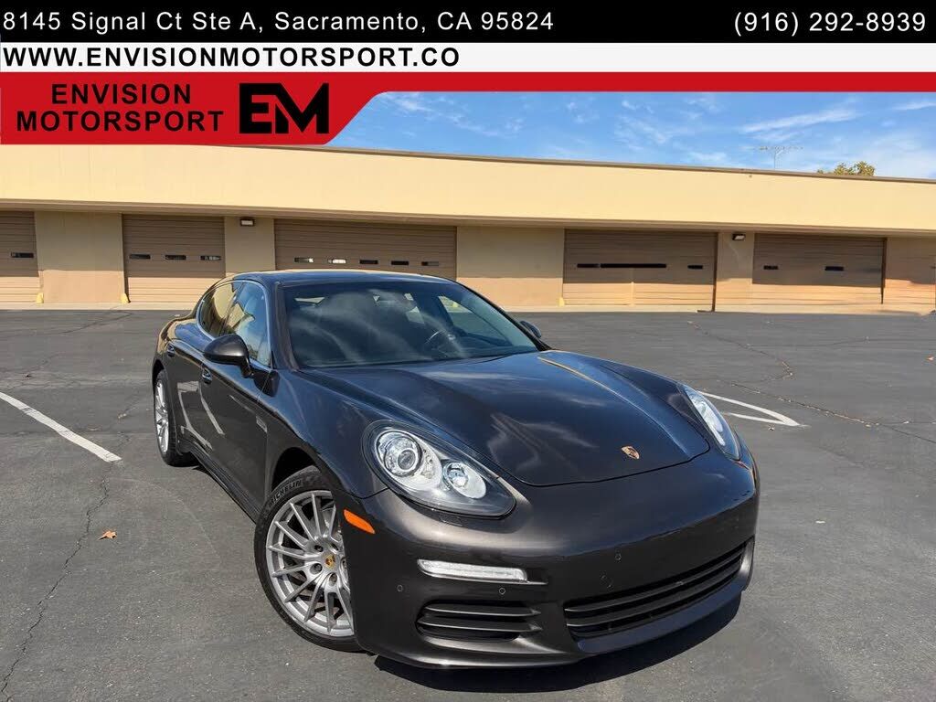 2015 PORSCHE Panamera
