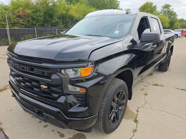 2024 CHEVROLET Silverado