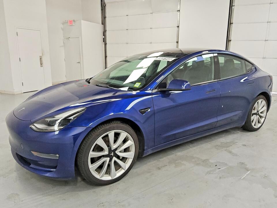 2022 TESLA Model 3
