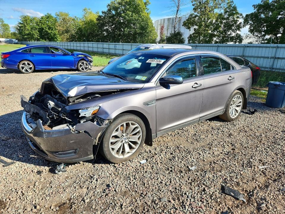 2013 FORD Taurus