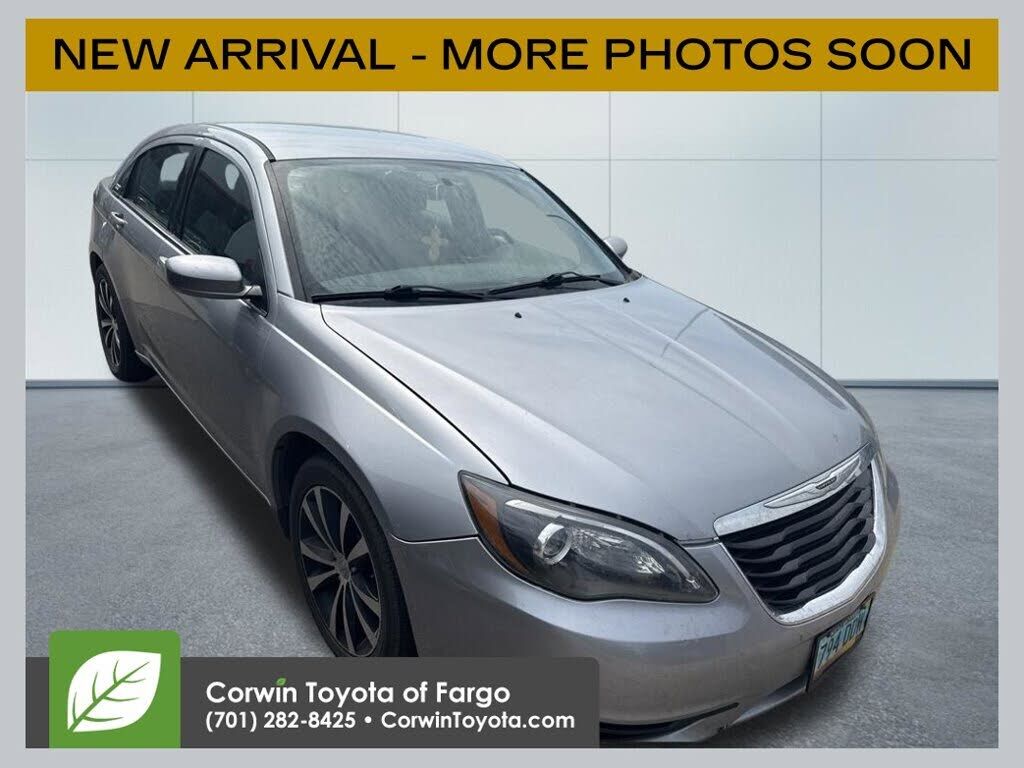 2014 CHRYSLER 200