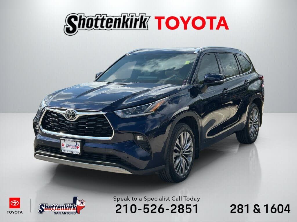 2022 TOYOTA Highlander