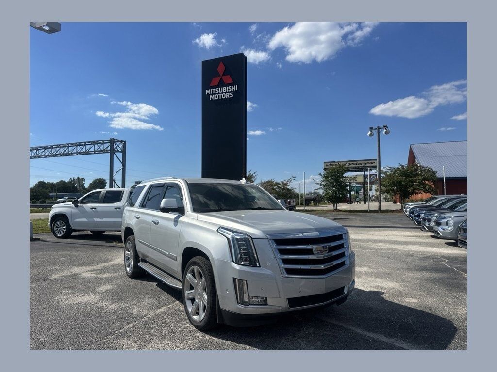 2017 CADILLAC Escalade
