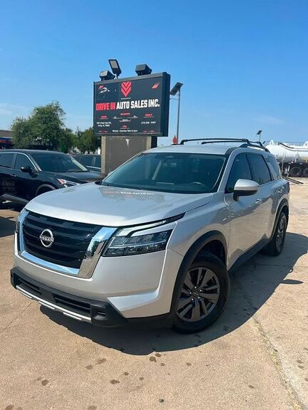2022 NISSAN Pathfinder