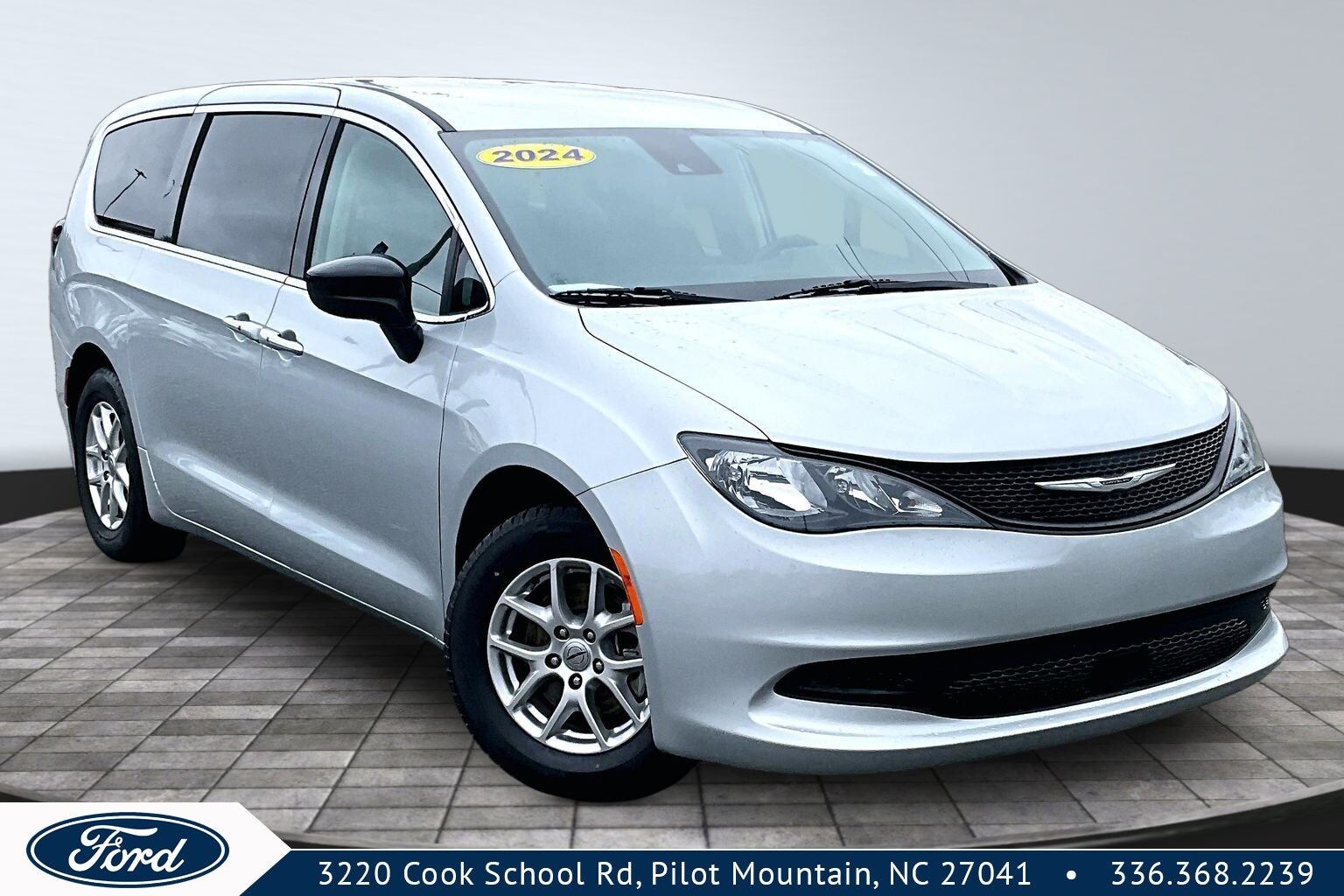 2024 CHRYSLER Voyager