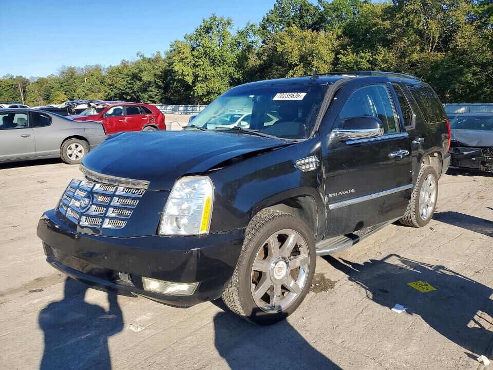 2011 CADILLAC Escalade