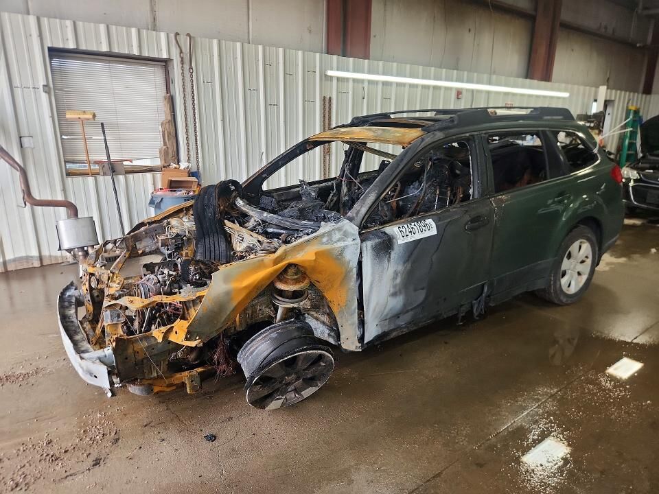 2010 SUBARU Outback