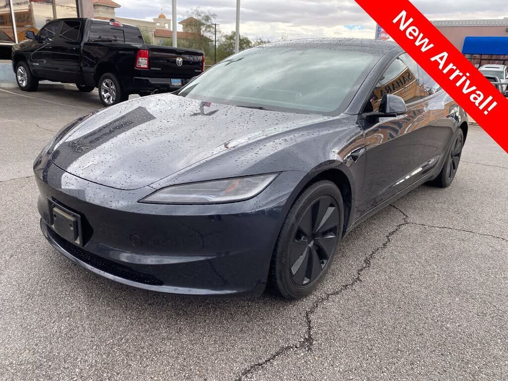 2025 TESLA Model 3