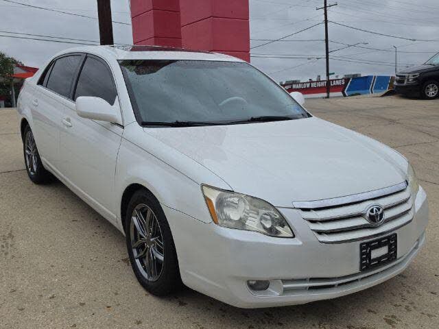2005 TOYOTA Avalon
