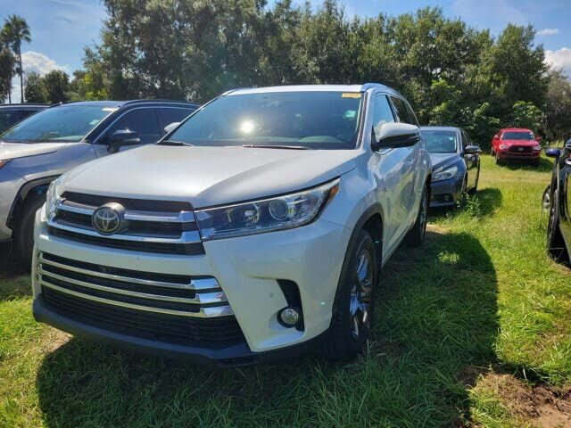 2017 TOYOTA Highlander