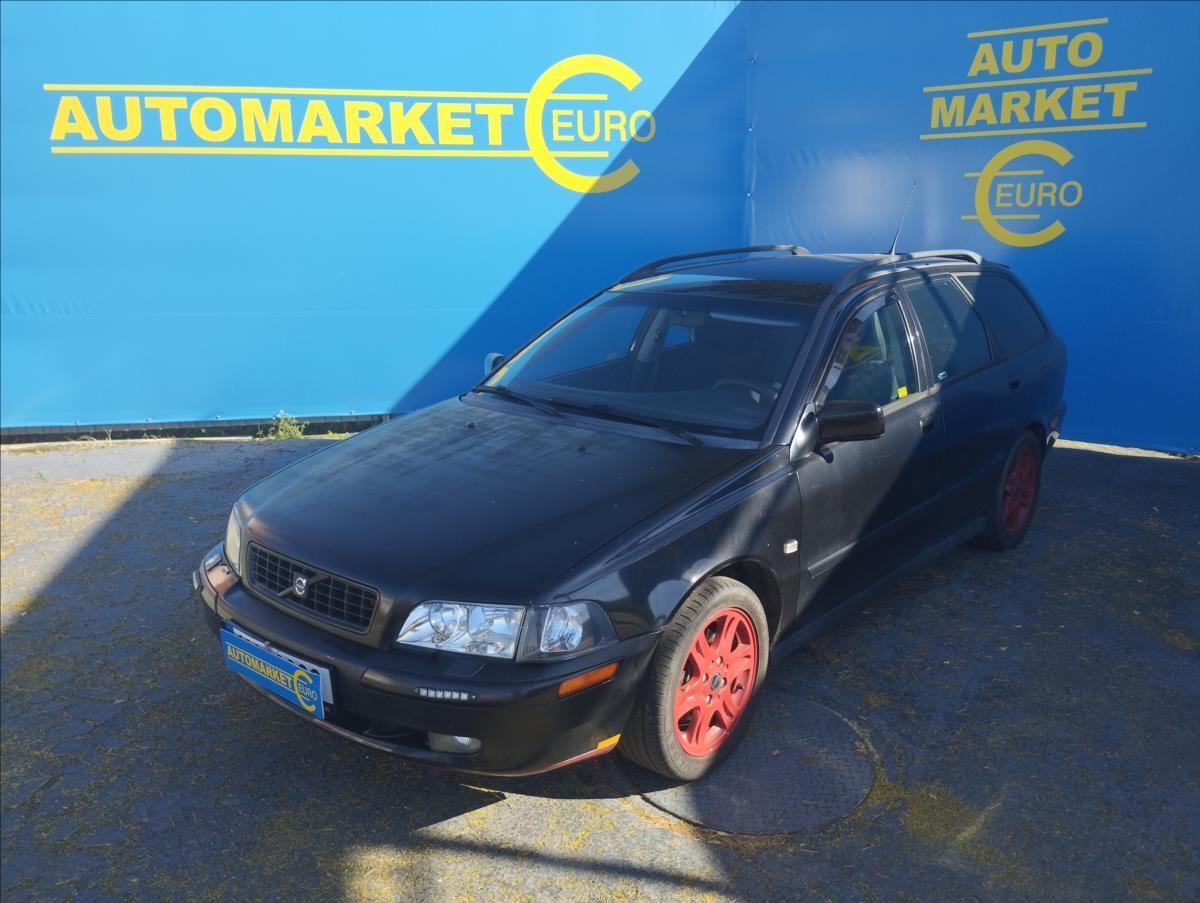 2003 VOLVO V40