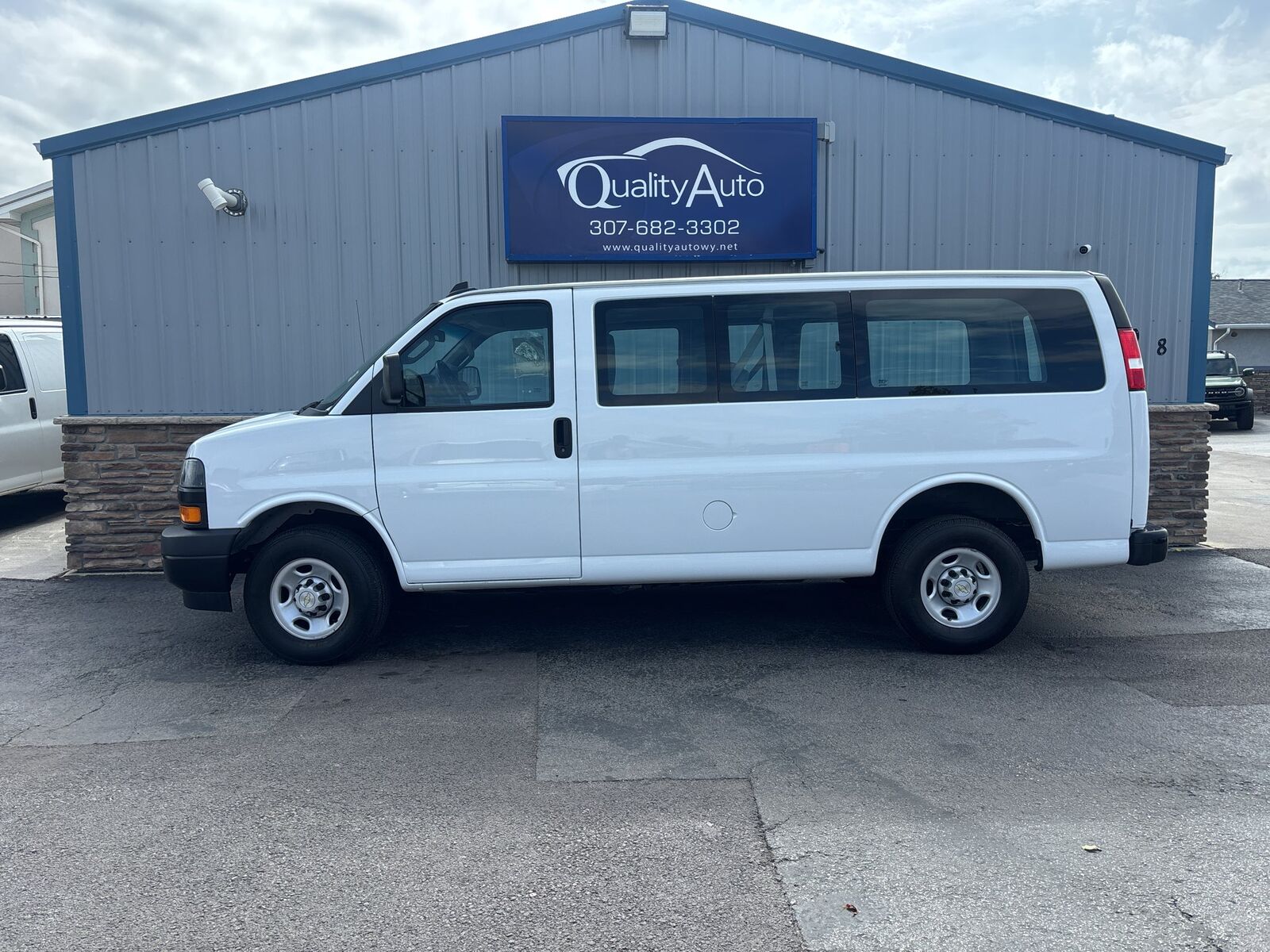2022 CHEVROLET Express