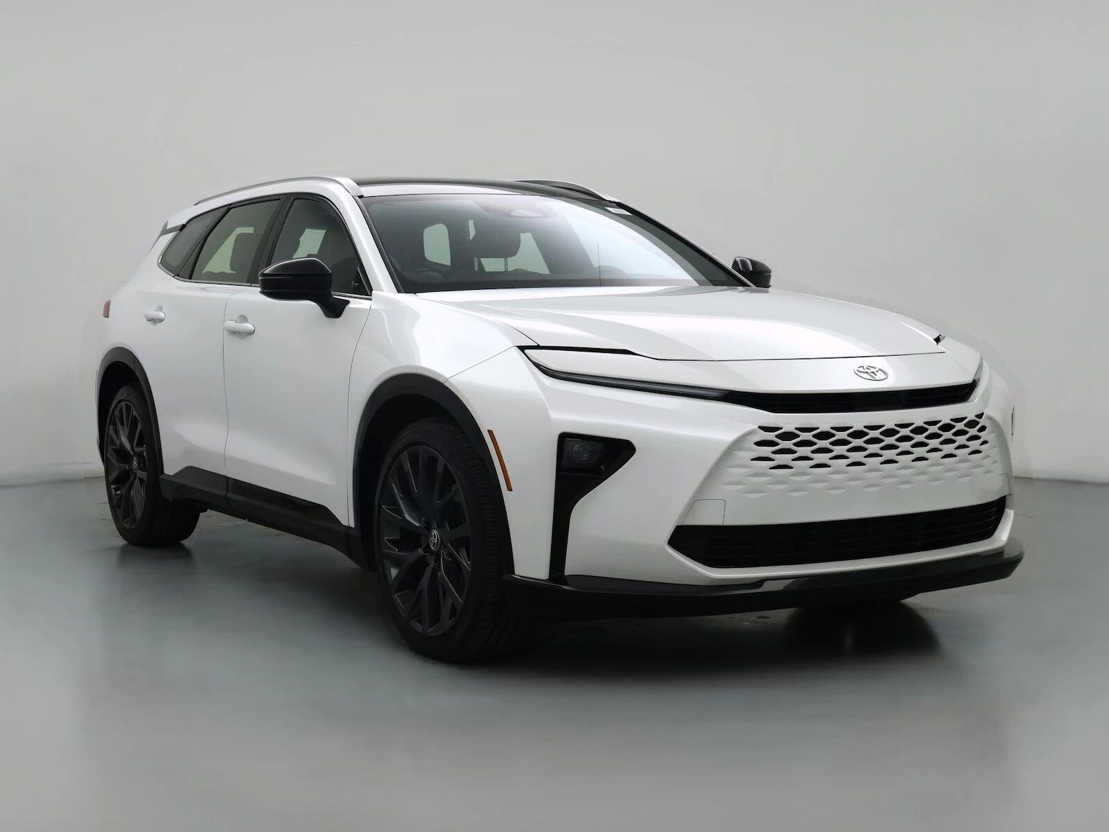 2025 TOYOTA Crown Signia