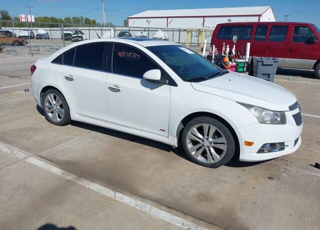 2013 CHEVROLET Cruze