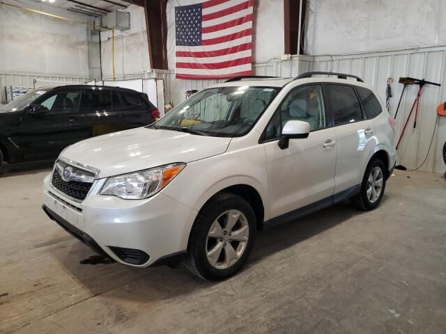 2015 SUBARU Forester