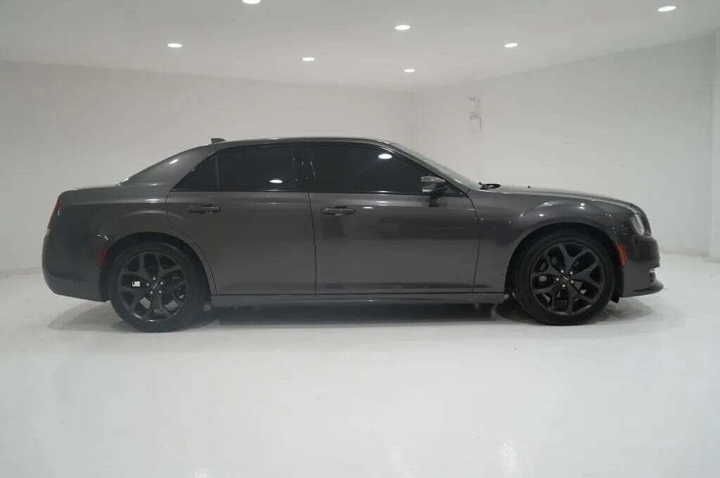2022 CHRYSLER 300