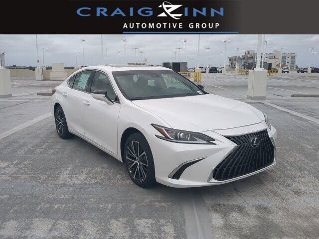 2025 LEXUS ES