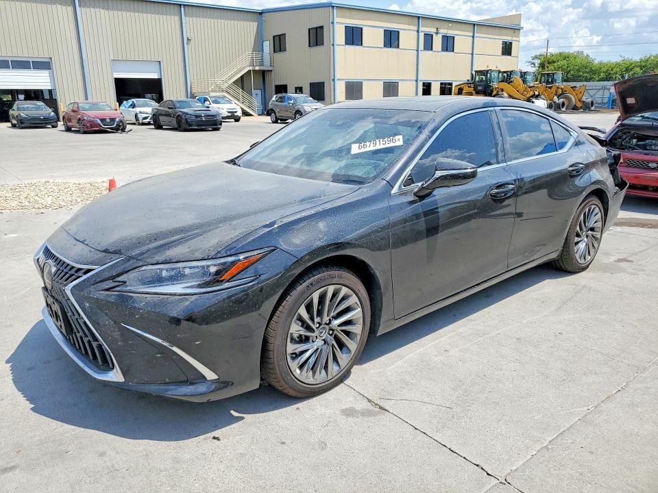 2025 LEXUS ES