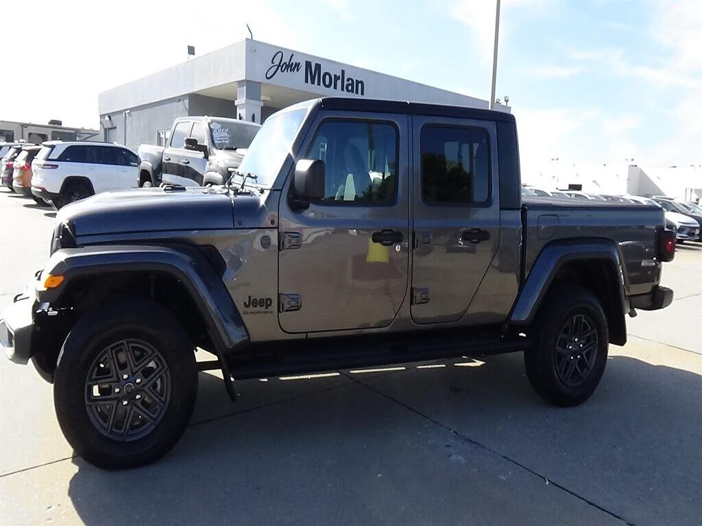 2025 JEEP Gladiator